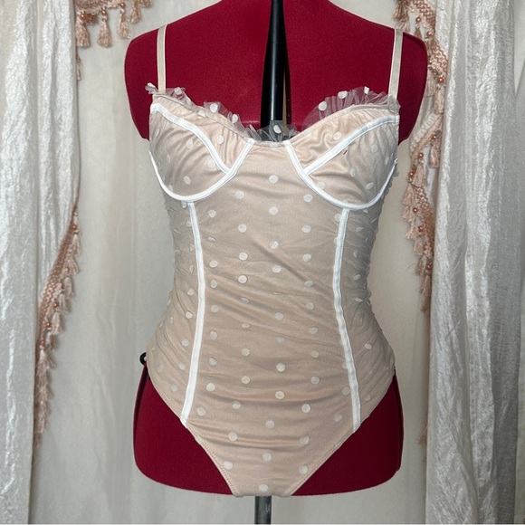 Australialia Runaway Nude and white dot mesh Bodysuit Size M - Picture 4 of 6